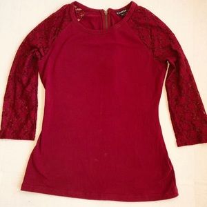 Express Shirt with lace sleeves